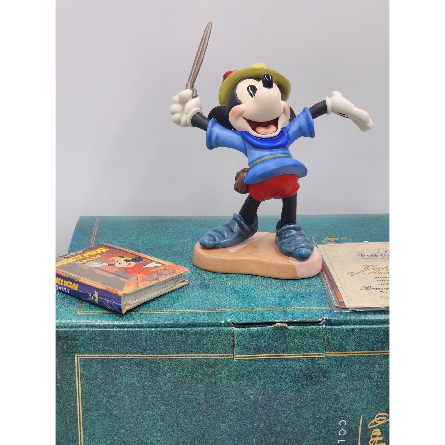 WDCC Mickey Mouse Brave Little Tailor I Let 'em Have It 1993 Members COA Box