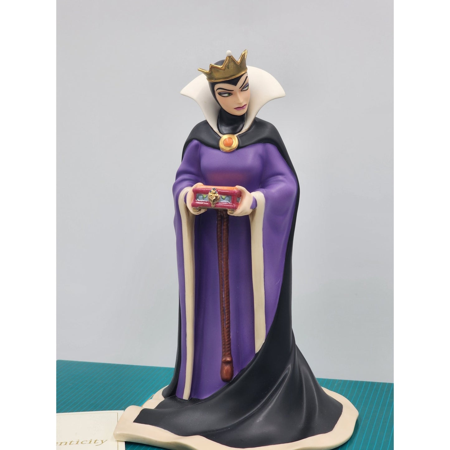 WDCC Snow White Evil Queen Bring Back Her Heart Figurine 90s Villains COA Box