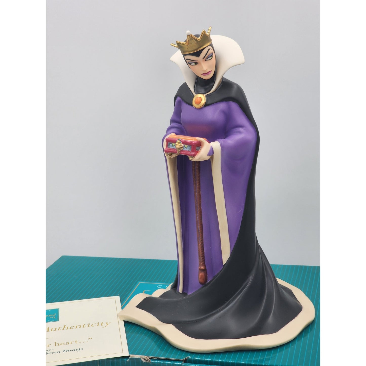 WDCC Snow White Evil Queen Bring Back Her Heart Figurine 90s Villains COA Box