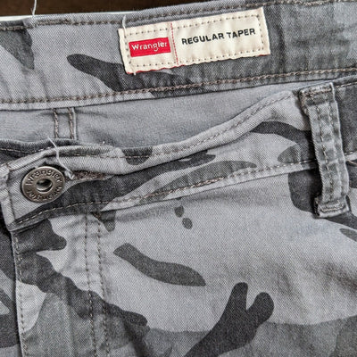 Wrangler Cargo Pants Men Size 40x32 Gray Camouflage Regular Taper Stretch Cotton