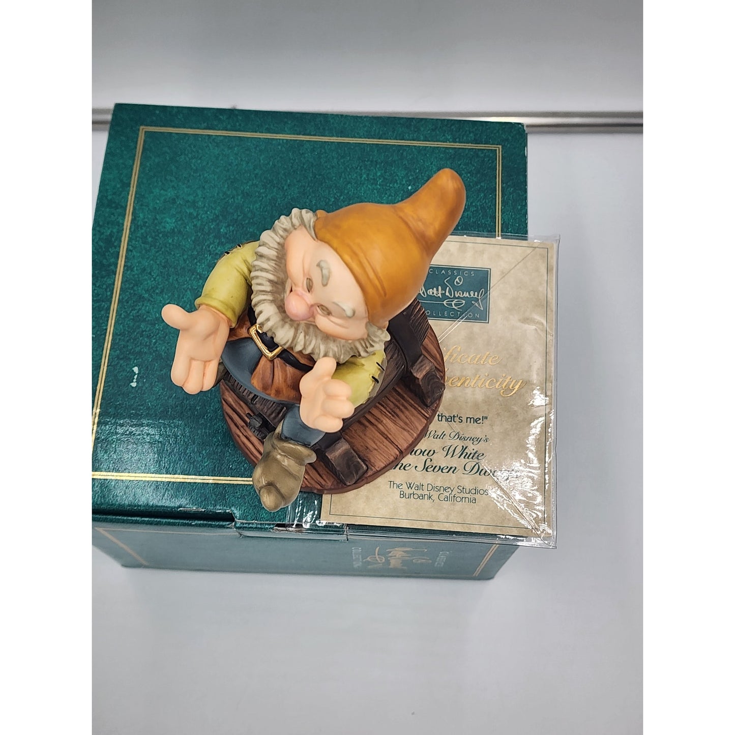 WDCC Happy Snow White Seven Dwarfs "Happy that's me!" Disney Retired COA Box