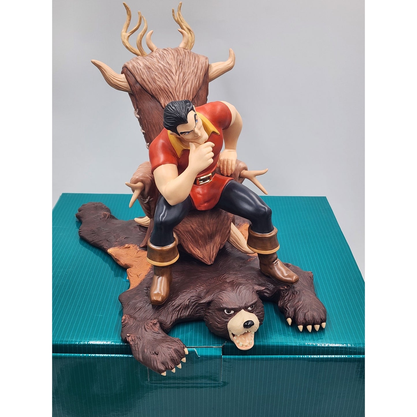 WDCC Gaston Scheming Suitor Beauty and the Beast Disney Villains COA Box Disney