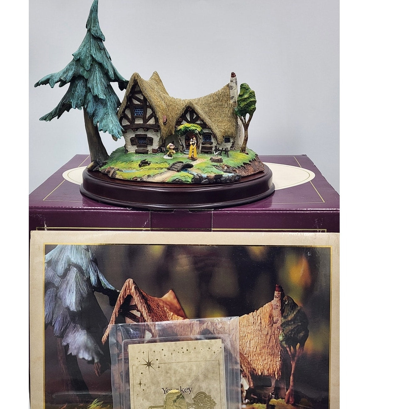 WDCC Disney Enchanted Place Seven Dwarf Cottage Snow White Dopey Vintage Box COA