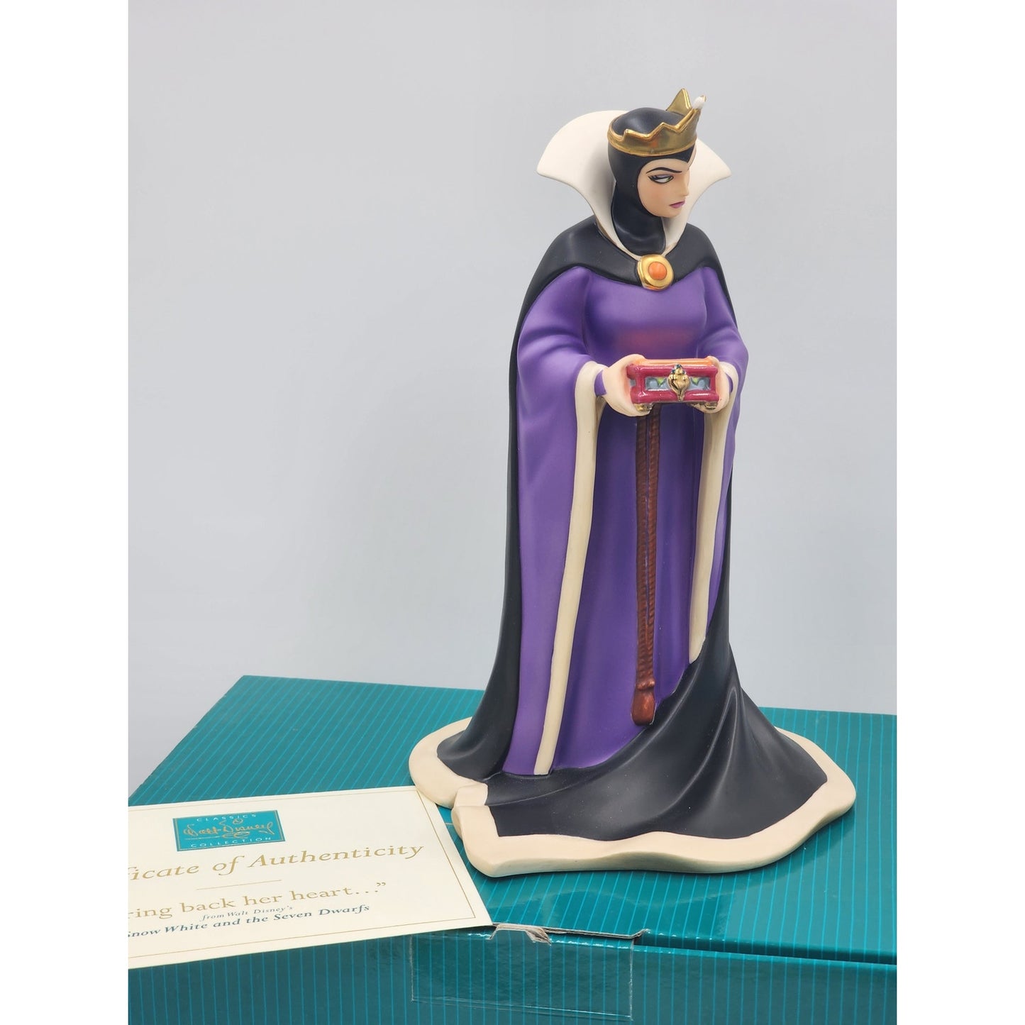 WDCC Snow White Evil Queen Bring Back Her Heart Figurine 90s Villains COA Box