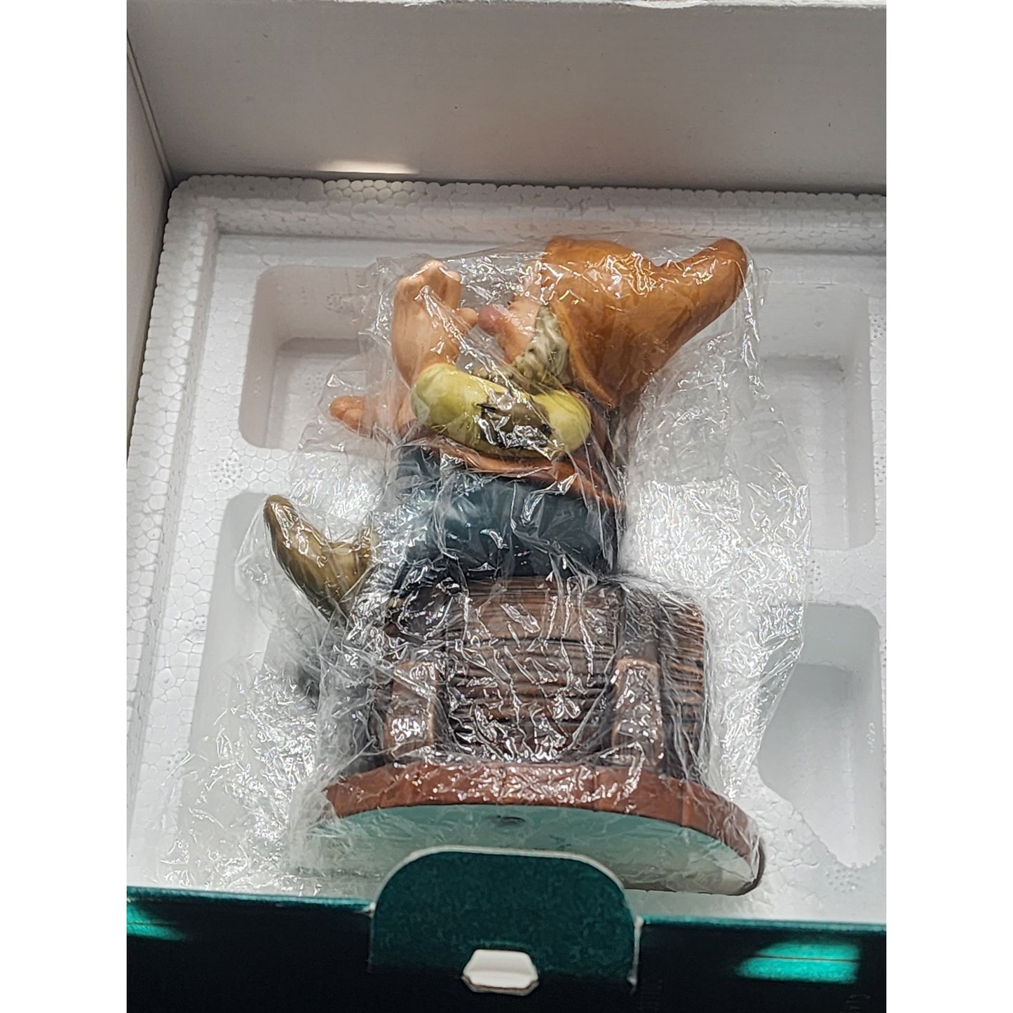 WDCC Happy Snow White Seven Dwarfs "Happy that's me!" Disney Retired COA Box