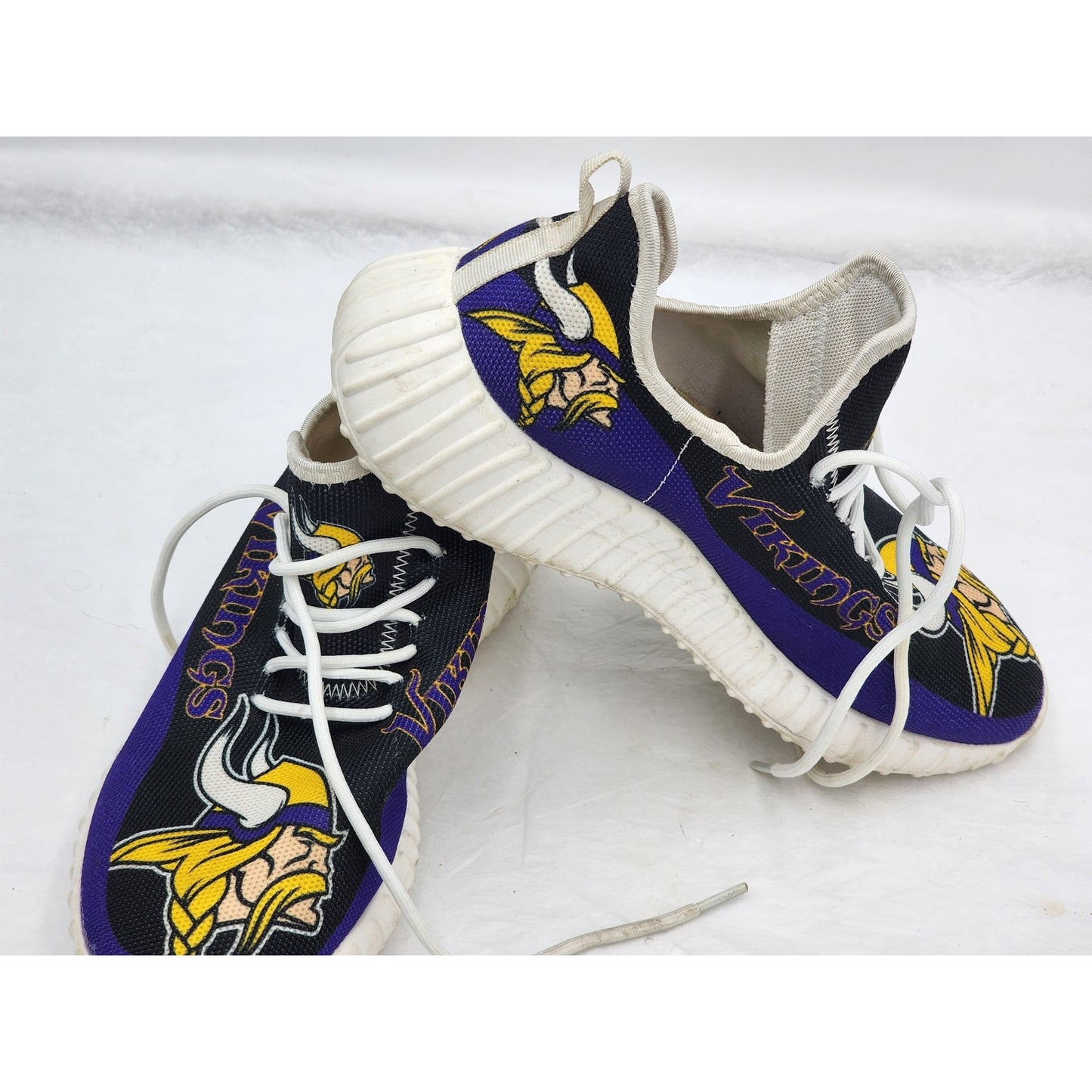 Minnesota Vikings Logo Design Sneakers Mens 7 Womens 9 40 EU Purple Sports Shoes
