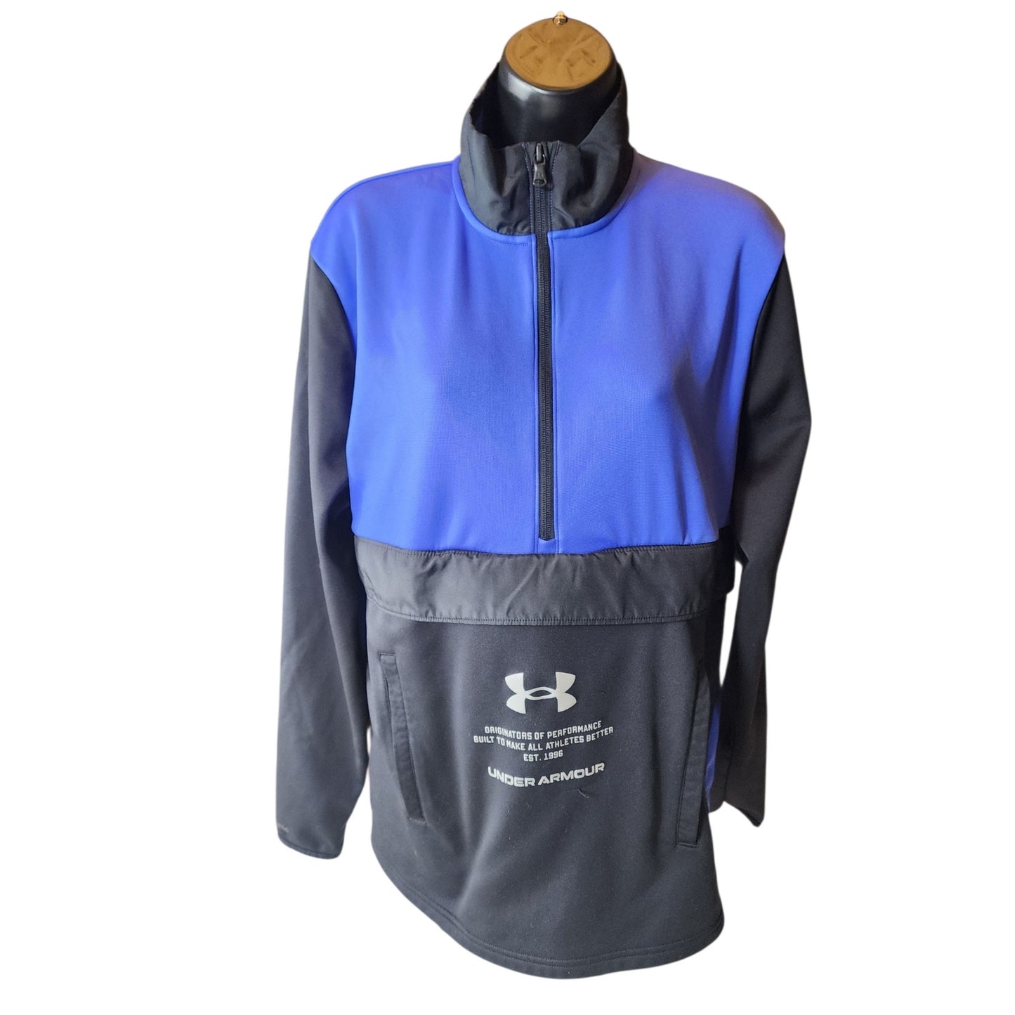 Under Armour ColdGear Mens Medium Pullover Athletic Sweatshirt Kangaroo Pocket