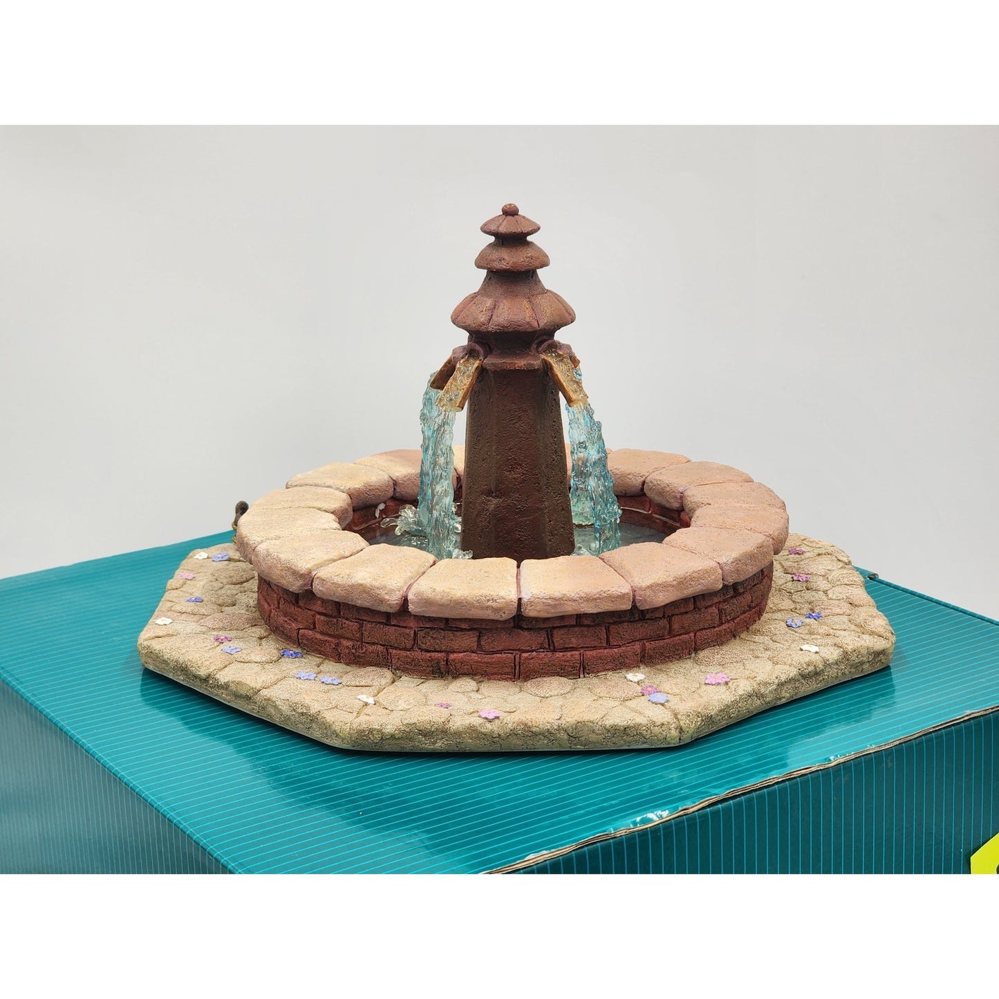 WDCC Beauty and the Beast Fountain Village 1210978 Waterfall Vintage Box COA