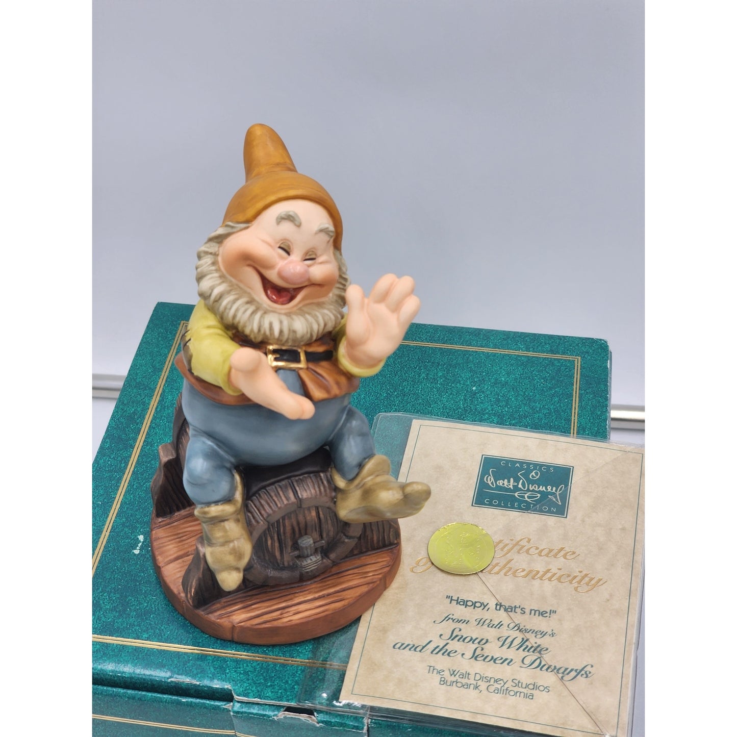 WDCC Happy Snow White Seven Dwarfs "Happy that's me!" Disney Retired COA Box
