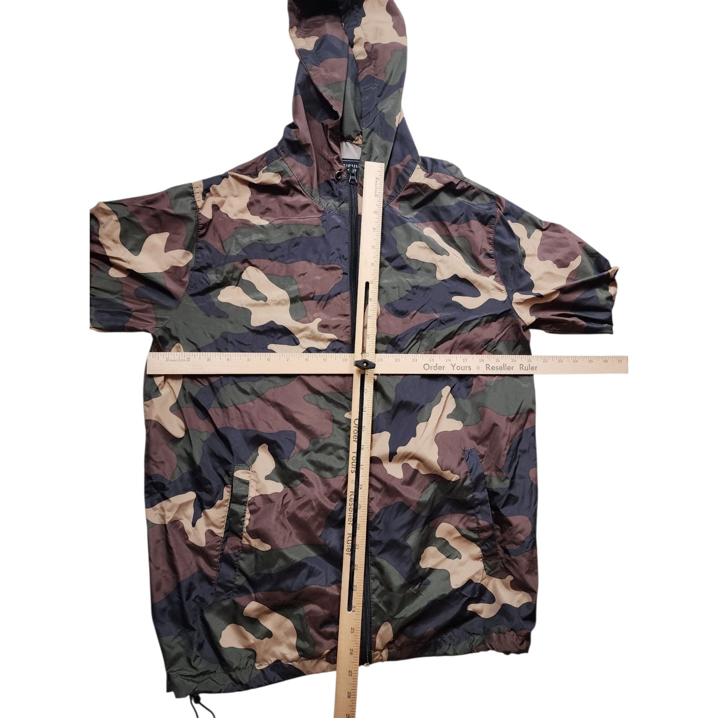 Beautiful Giant Camo Windbreaker Jacket Mens Medium Zip Up Hooded Lightweight