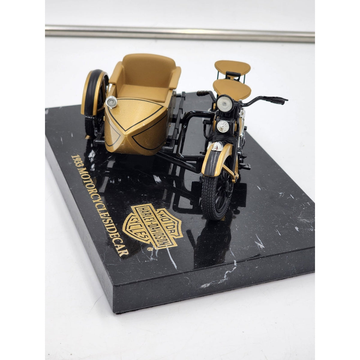 Harley Davidson 1933 Motorcycle Sidecar Bank Marble 1/12 Ultra COA 99205-94v Box