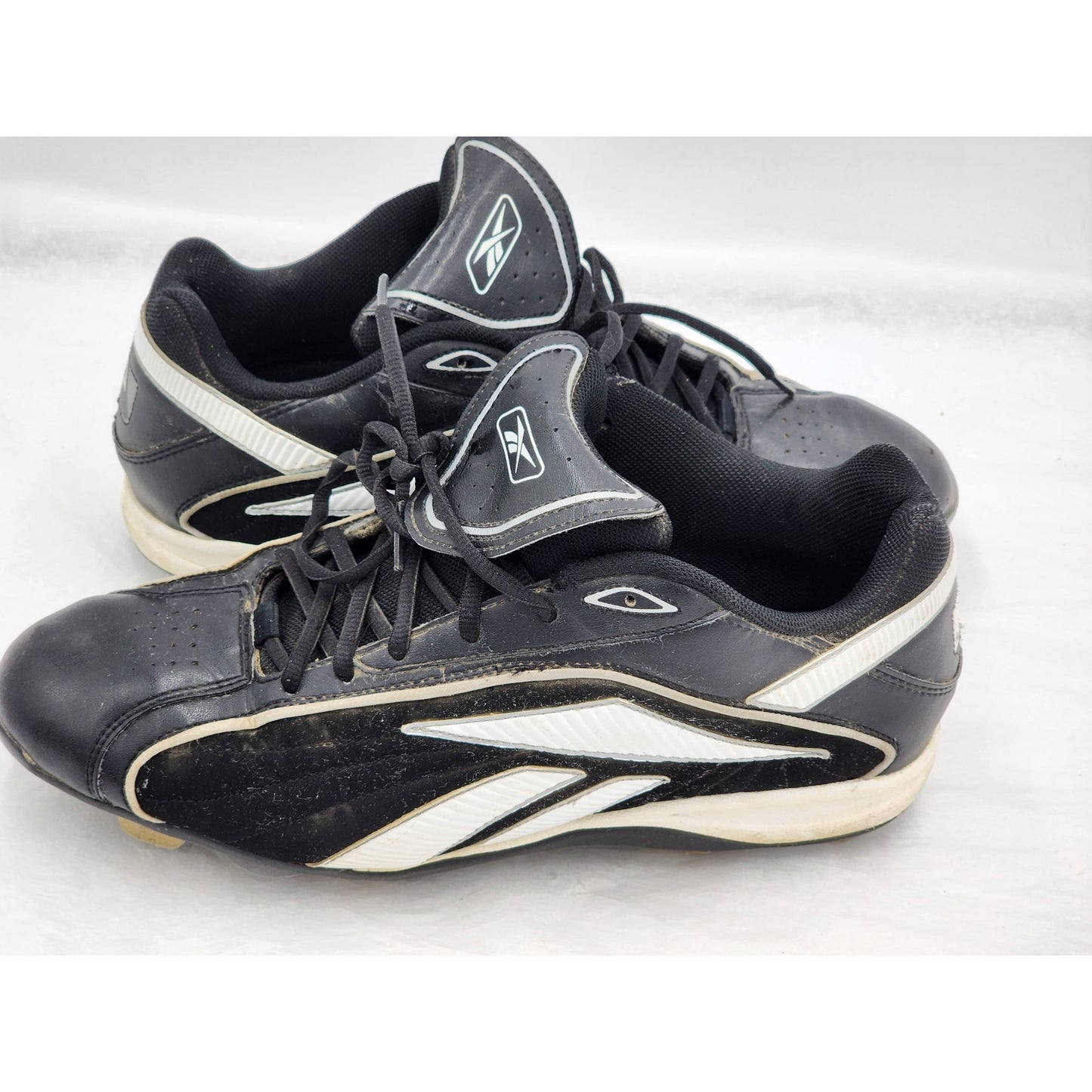 Reebok Shoes Mens Size 11 Baseball Cleats Black White Athletic Sports