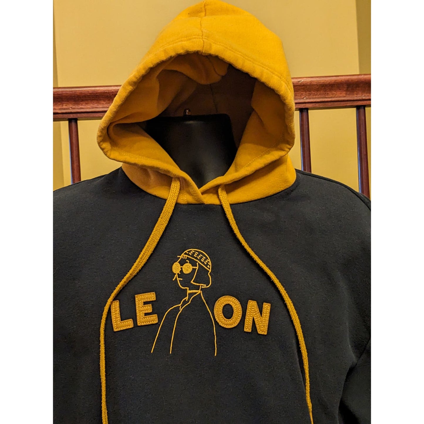 Leon Gosister Mens Small Hoodie Yellow Black Pullover Long Sleeve Streetwear