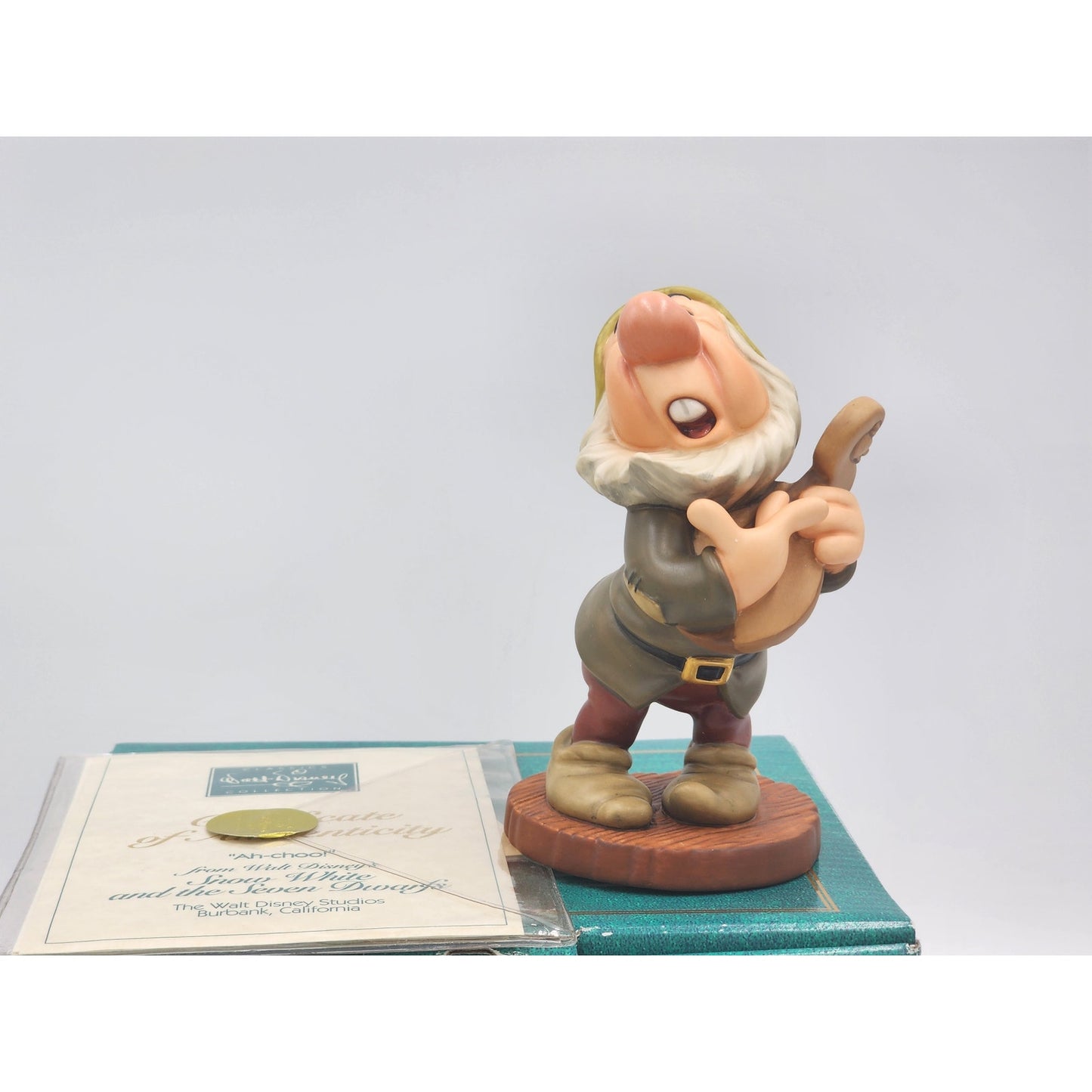 WDCC Sneezy Snow White Seven Dwarfs “Ah-Choo!” Disney Retired Vintage COA Box