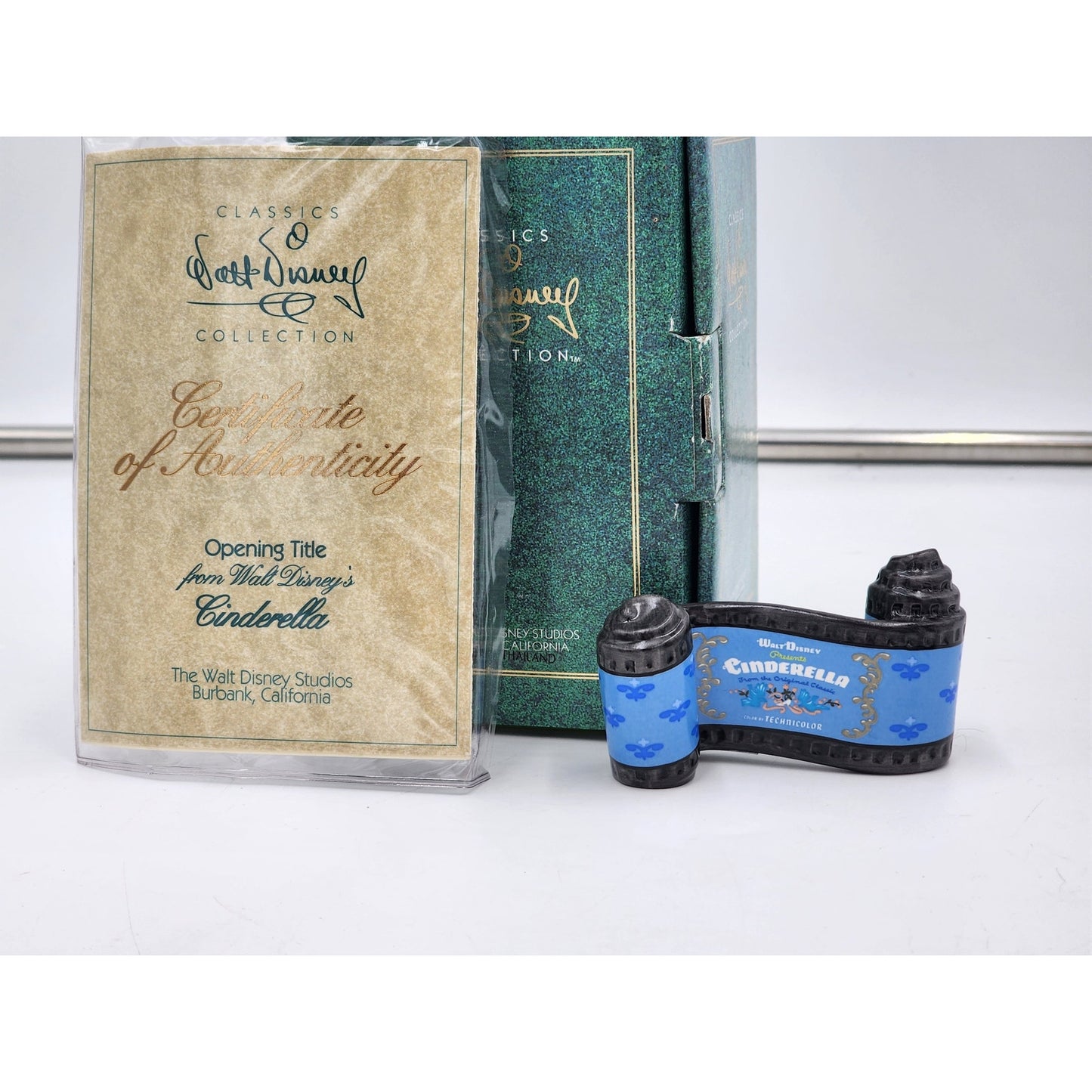 WDCC Cinderella Opening Title Film Reel Figurine Disney Vintage Retired COA Box