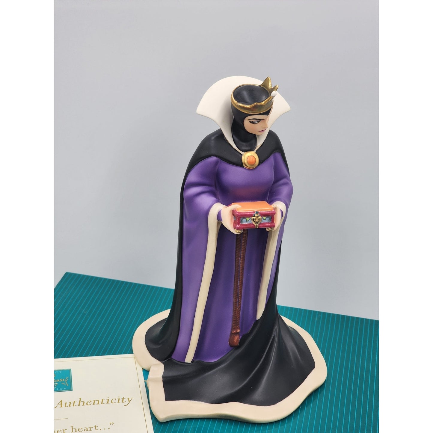 WDCC Snow White Evil Queen Bring Back Her Heart Figurine 90s Villains COA Box