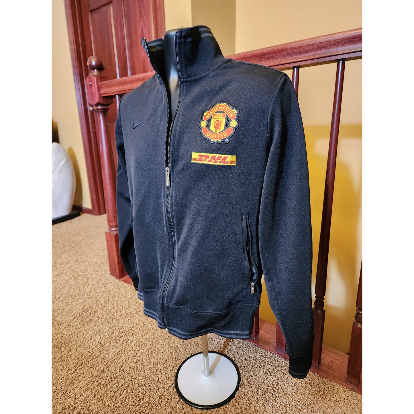 Nike Manchester United Sweater Jacket Full Zip Up DHL Womens Medium Track Train