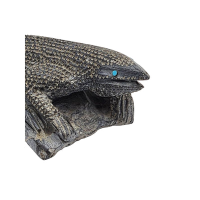 Native American Zuni Lizard Fetish Calvin Weeka Carved Stone Reptile Turquoise