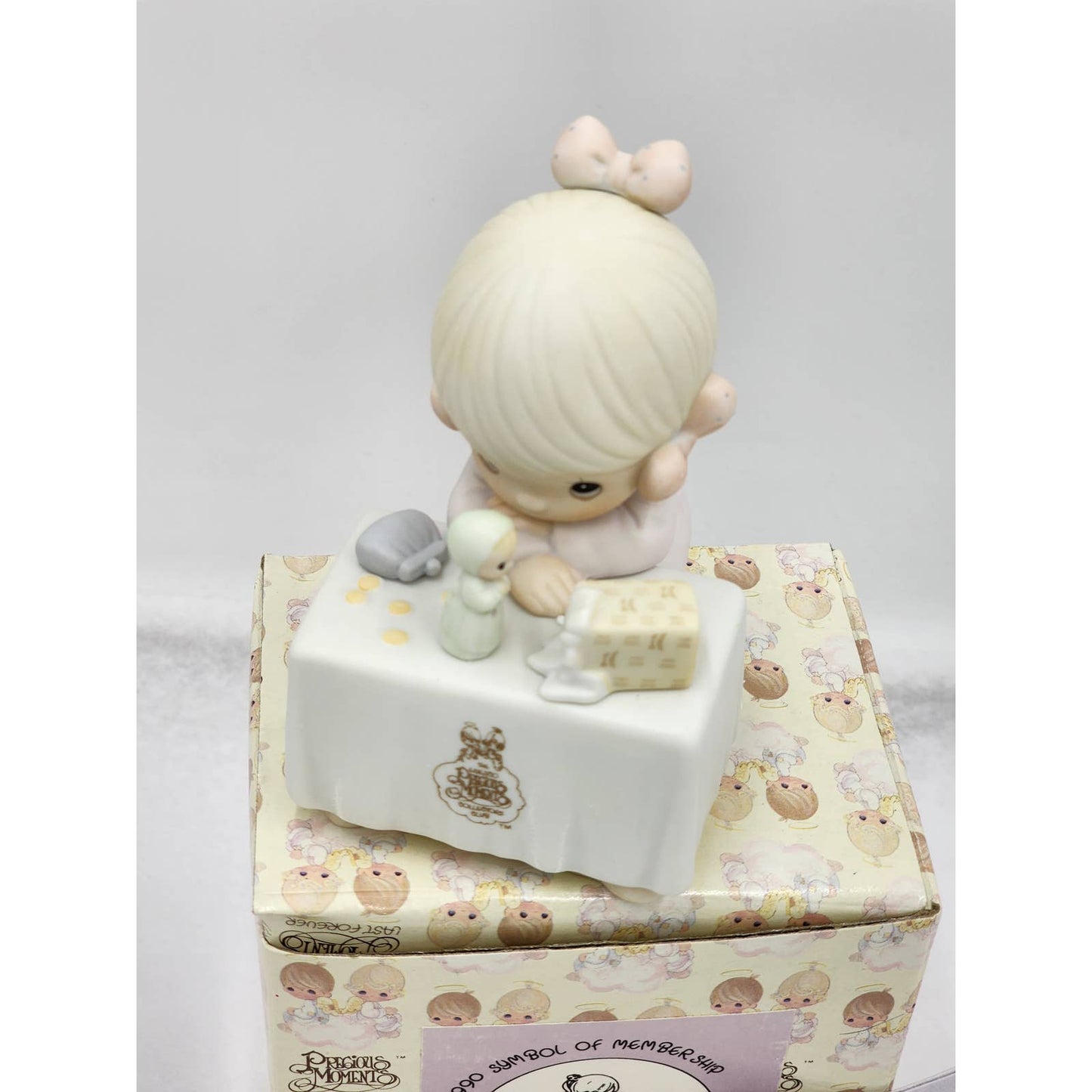 Precious Moments Figurine My Happiness C0010 1990 Symbol Membership Box Tag