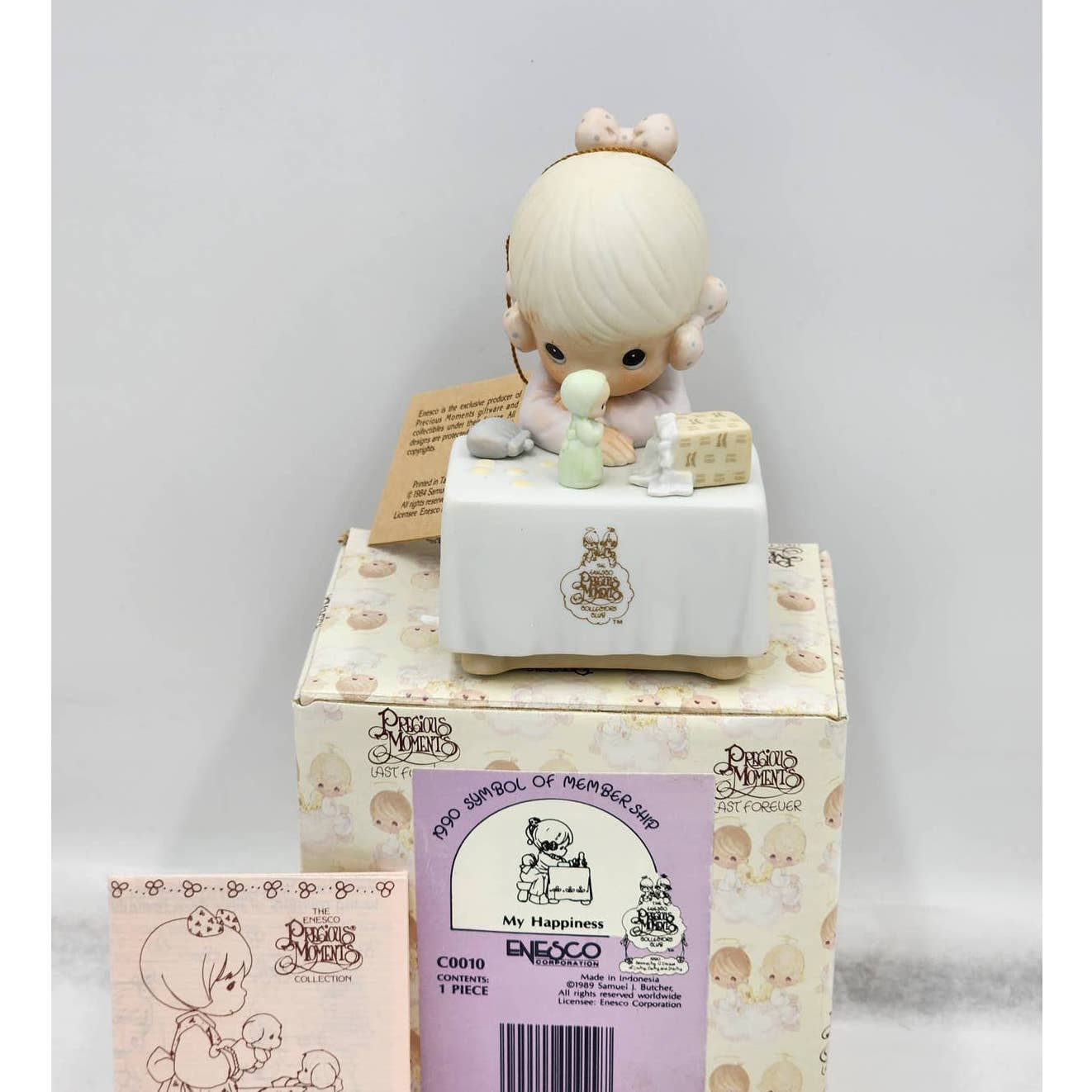 Precious Moments Figurine My Happiness C0010 1990 Symbol Of Membership Box Tags