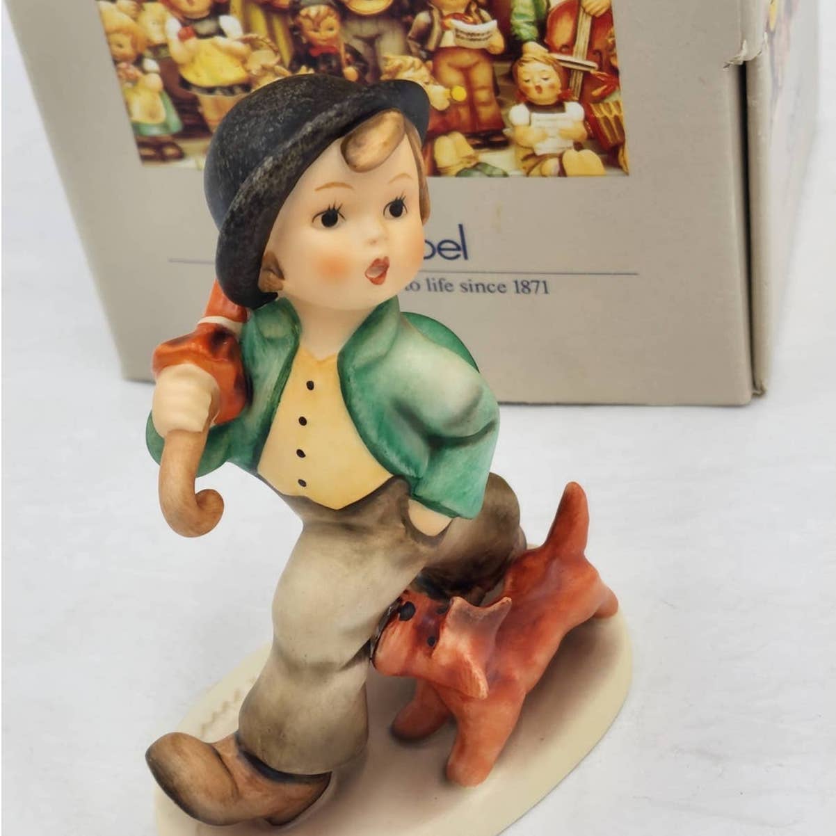 Vintage Goebel 1984 MJ Hummel Strolling Along With Box Hum 5 #988 W. Germany