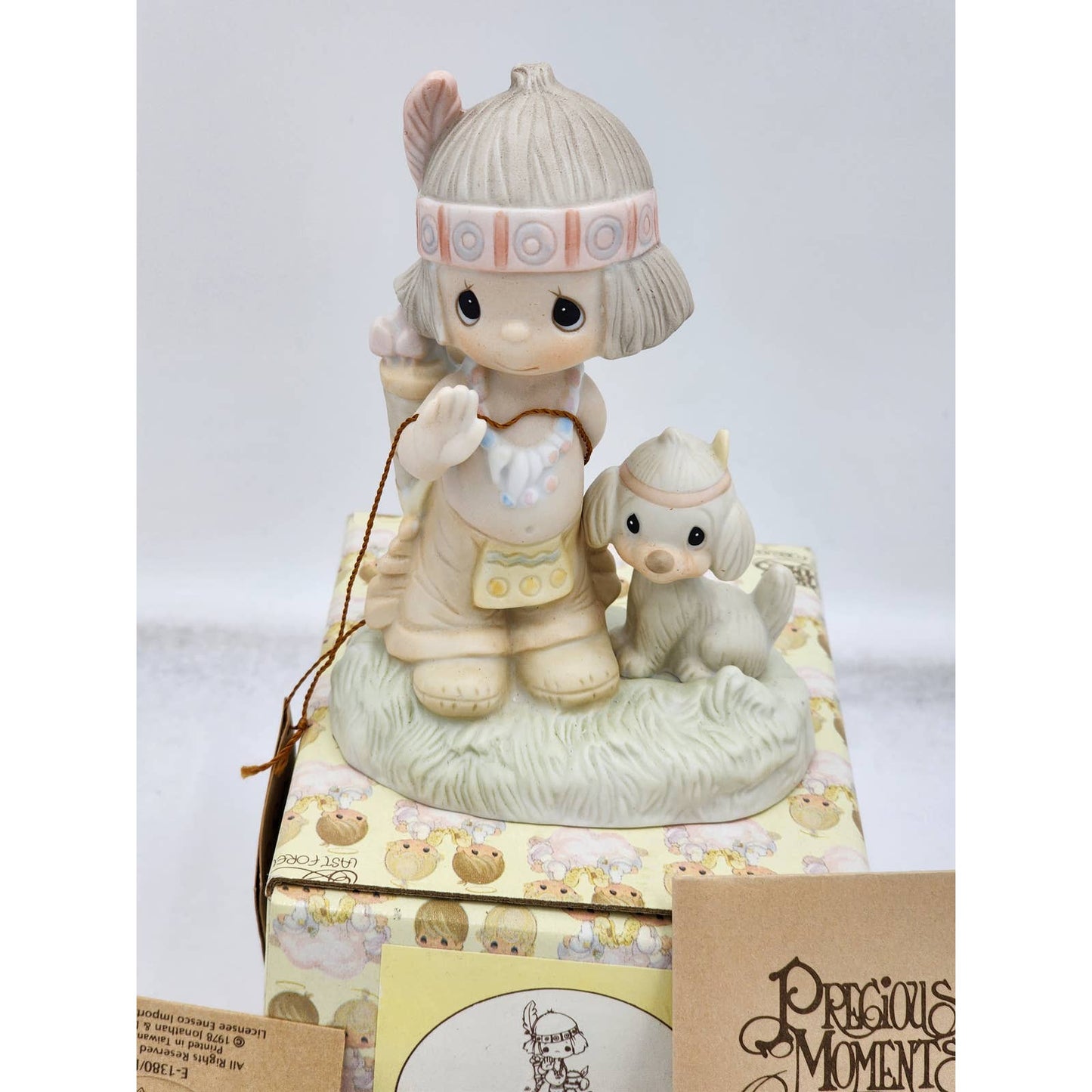 Precious Moments Figurine O How I Love Jesus E-1380/B 1978 Box Tags