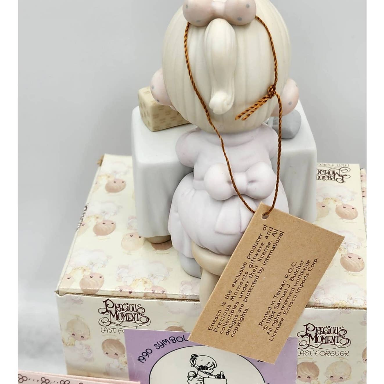Precious Moments Figurine My Happiness C0010 1990 Symbol Of Membership Box Tags