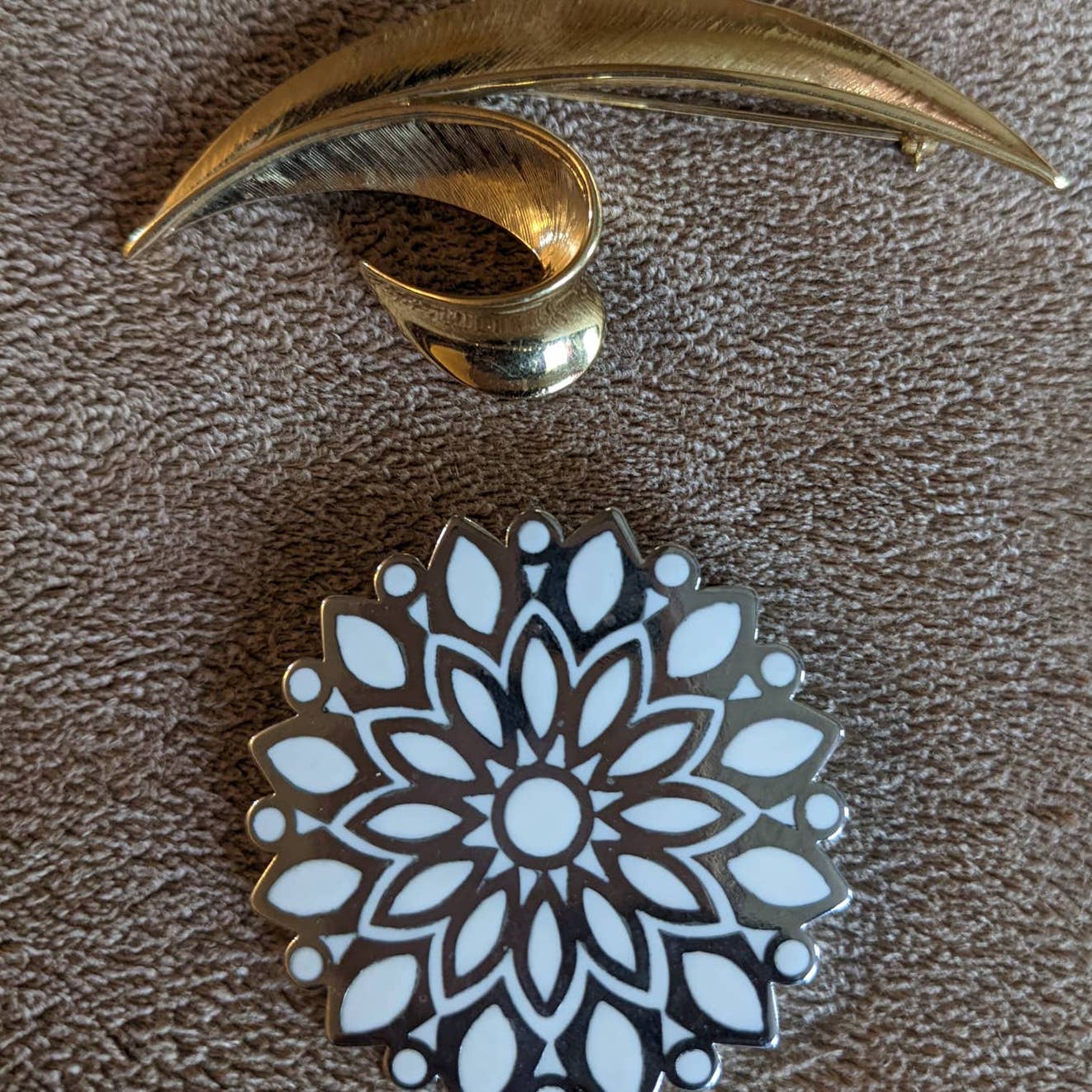 Vintage Trifari Set of 2 Gold Tone Crown And Silver Tone Snowflake Pin Brooch