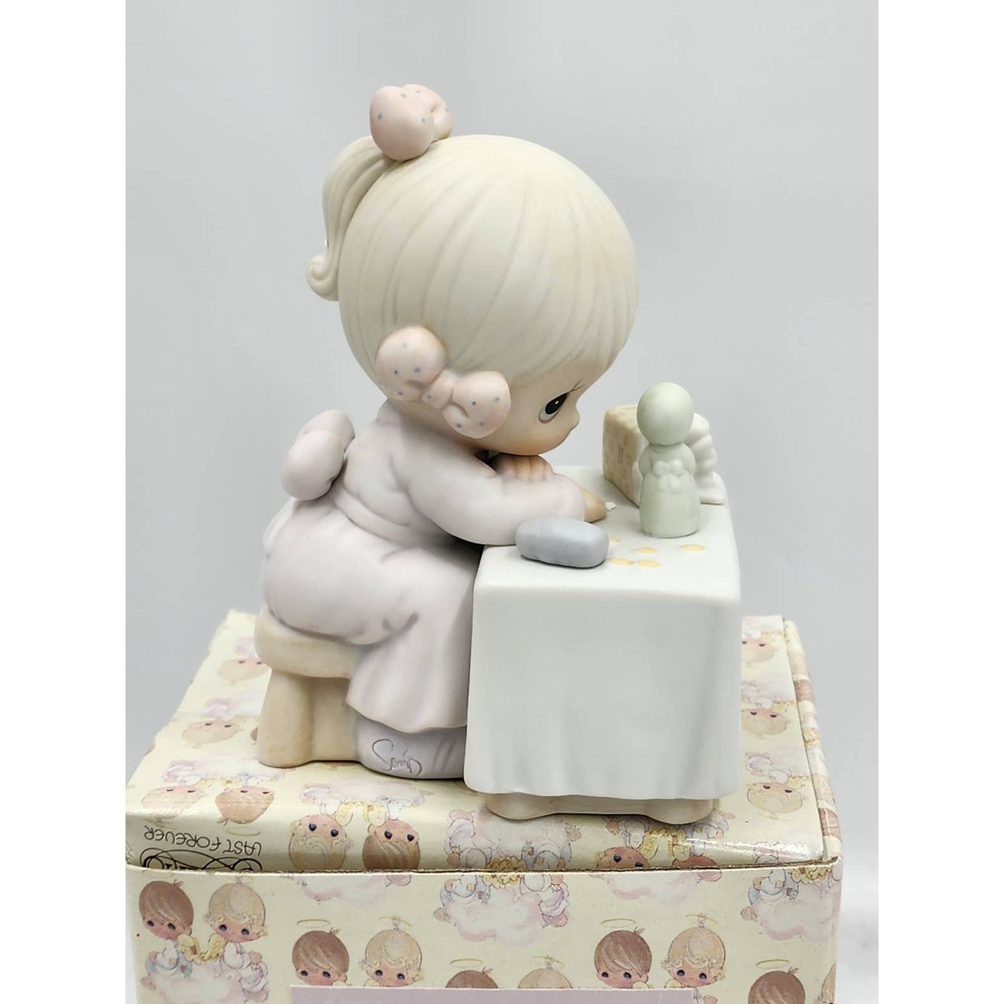 Precious Moments Figurine My Happiness C0010 1990 Symbol Membership Box Tag