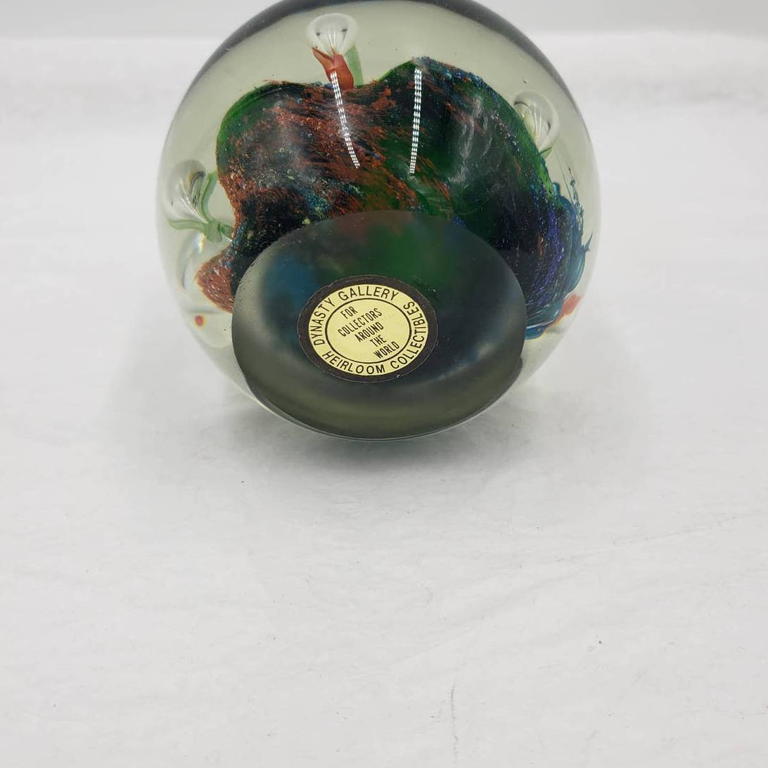 Stunning Dynasty Gallery Art Glass Heirloom Collectibles Decor Paperweight