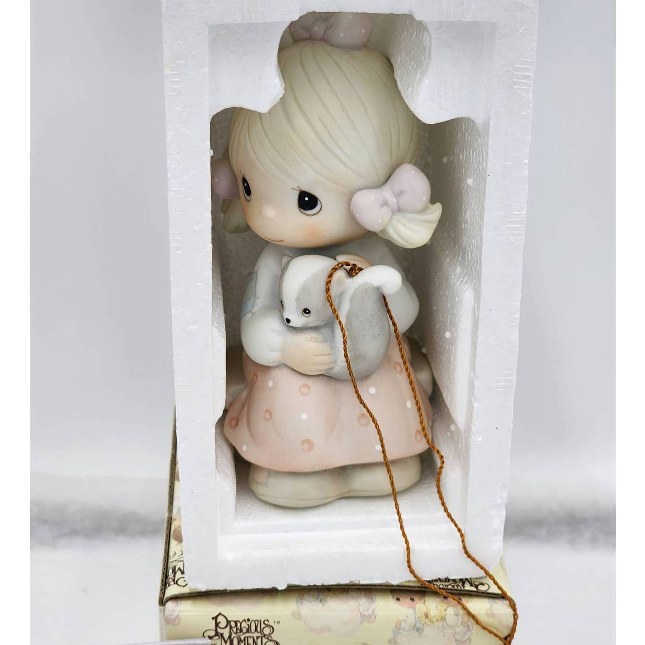 Precious Moments Figurine Scent From Above 100528 Vintage Girl Skunk W/Box Tags