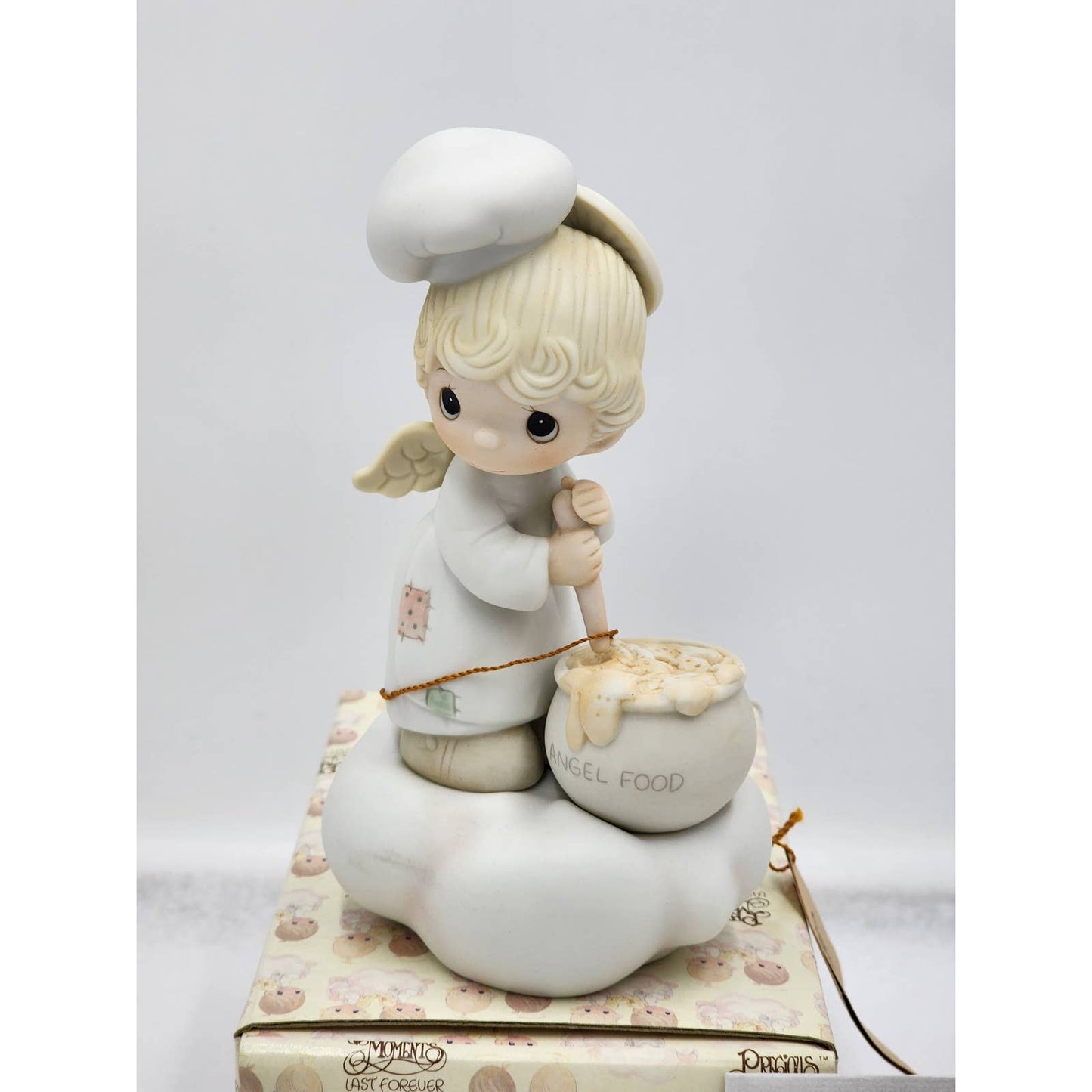 Precious Moments Figurine Taste See That The Lord Is Good E-9274 Angel Box Tags