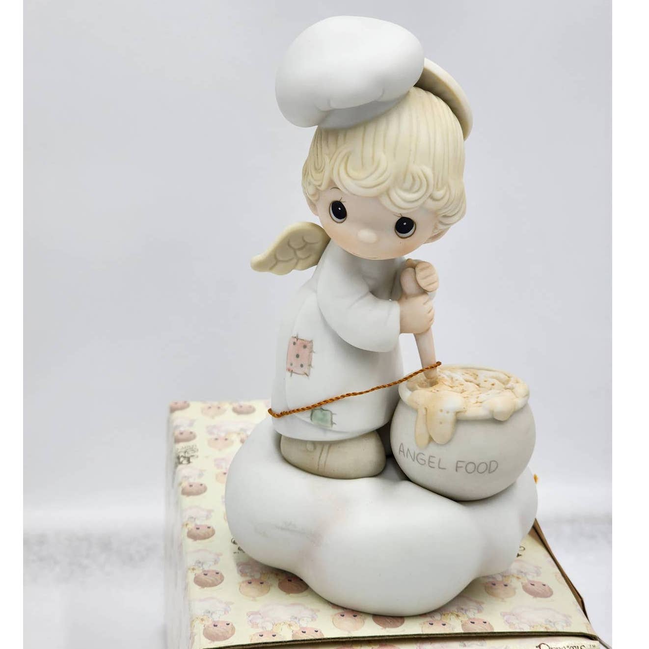 Precious Moments Figurine Taste See That The Lord Is Good E-9274 Angel Box Tags