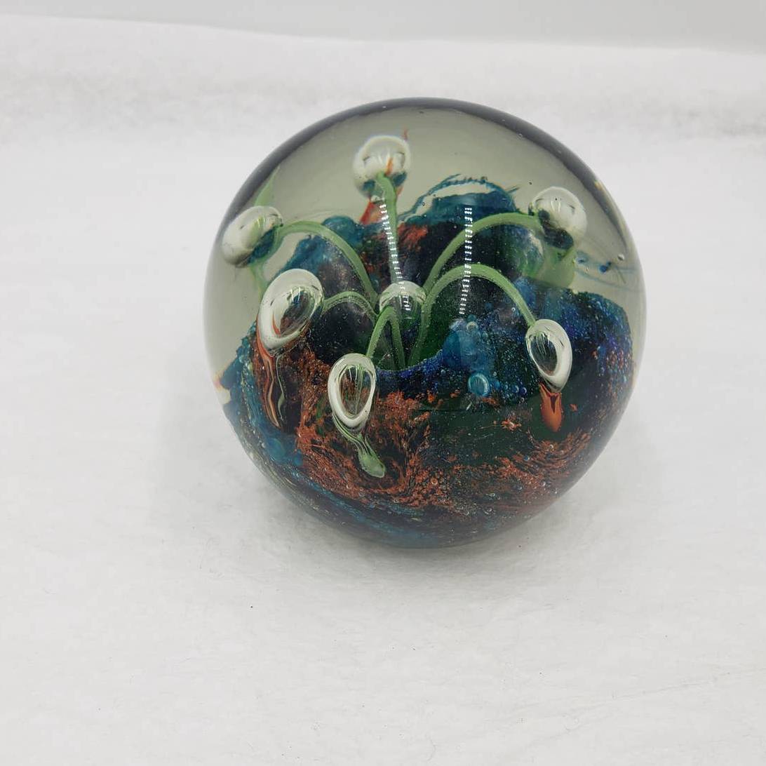 Stunning Dynasty Gallery Art Glass Heirloom Collectibles Decor Paperweight