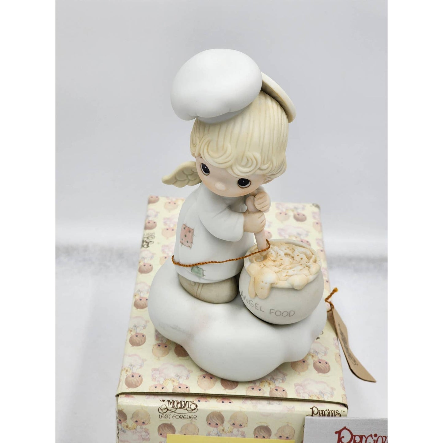 Precious Moments Figurine Taste See That The Lord Is Good E-9274 Angel Box Tags