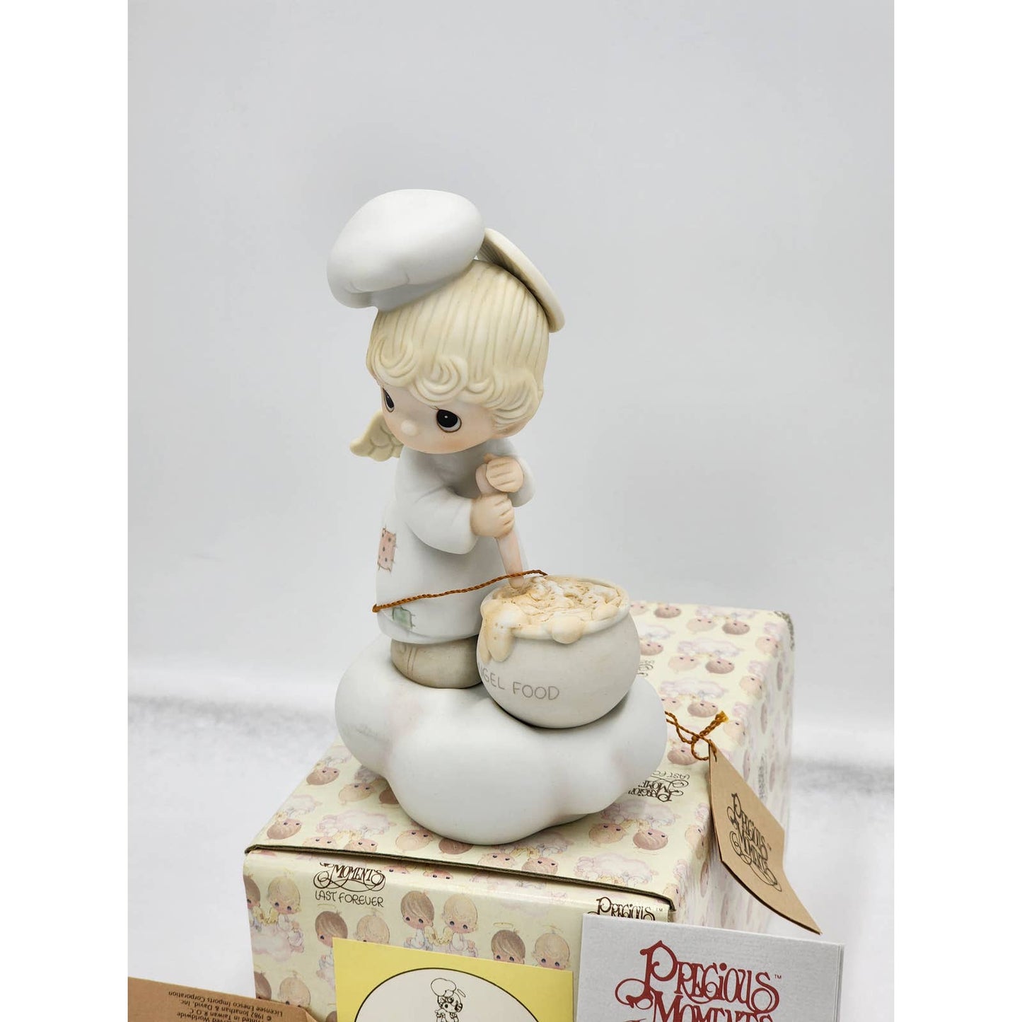 Precious Moments Figurine Taste See That The Lord Is Good E-9274 Angel Box Tags