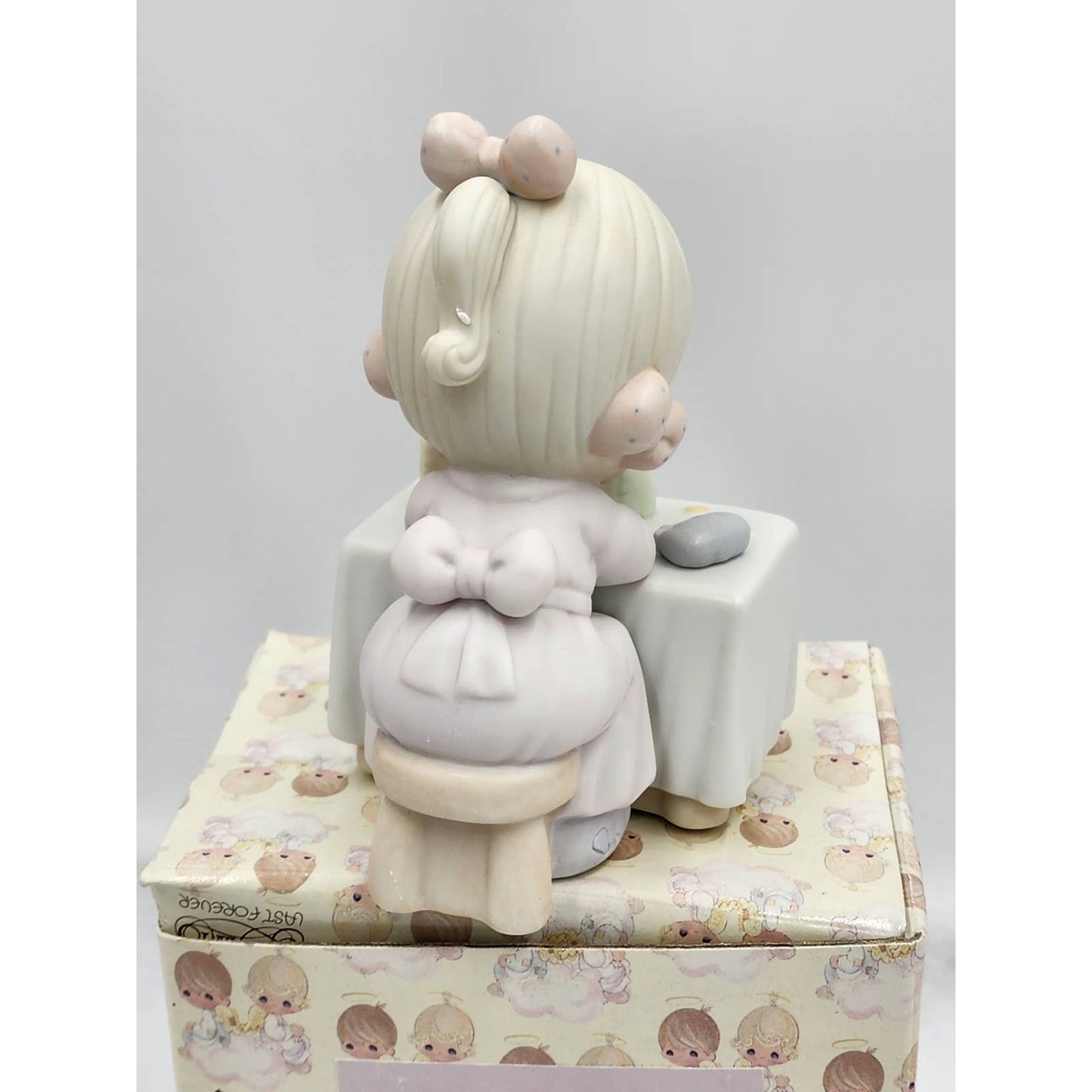 Precious Moments Figurine My Happiness C0010 1990 Symbol Membership Box Tag