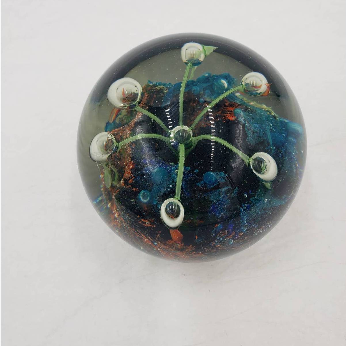 Stunning Dynasty Gallery Art Glass Heirloom Collectibles Decor Paperweight