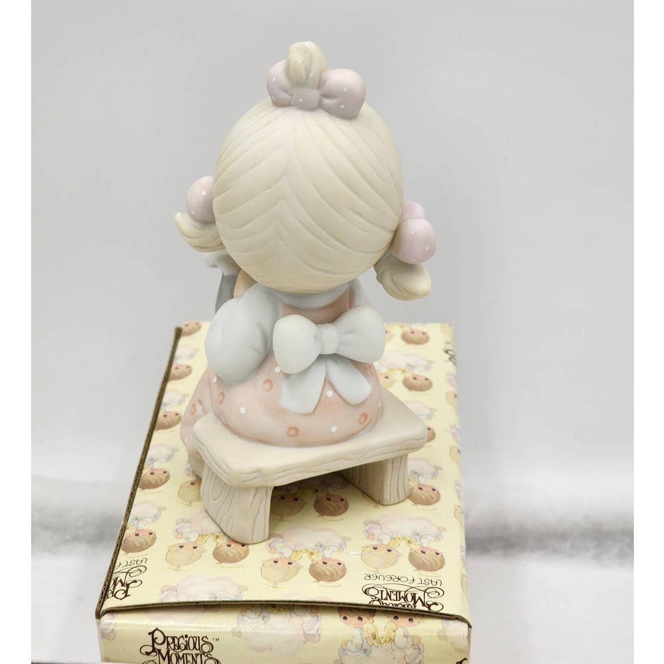 Precious Moments Figurine Scent From Above 100528 Vintage Girl Skunk W/Box Tags